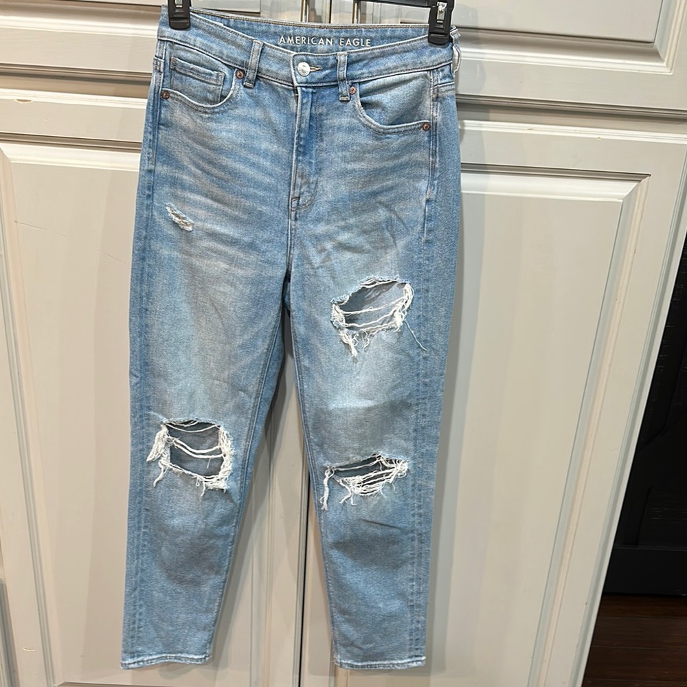 American Eagle Outfitters Mon Straight Jeans size 4